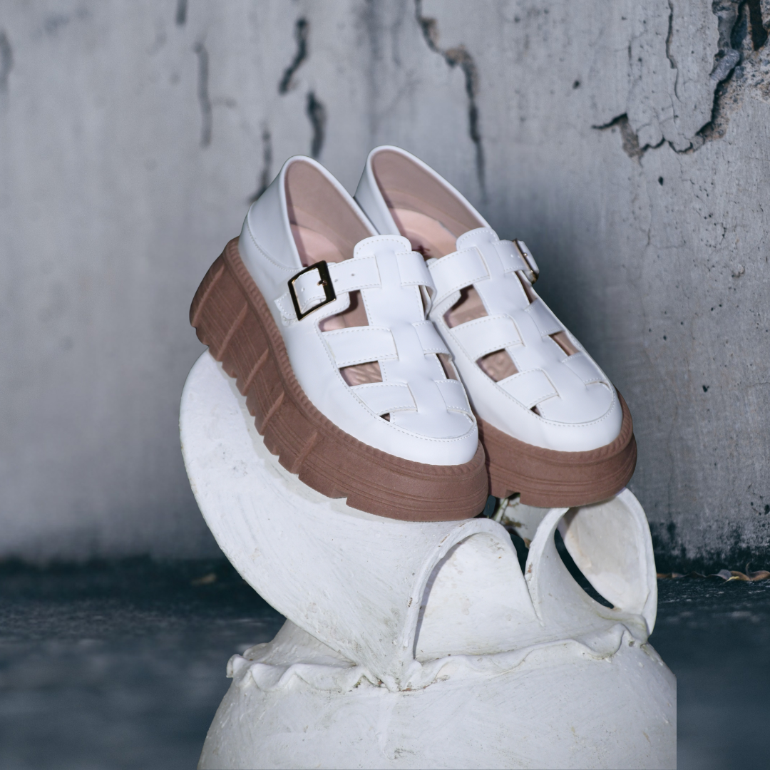 EL MEJOR ESTILO Y ELEGANCIA: SANDALIAS ROMANAS EN CUERO