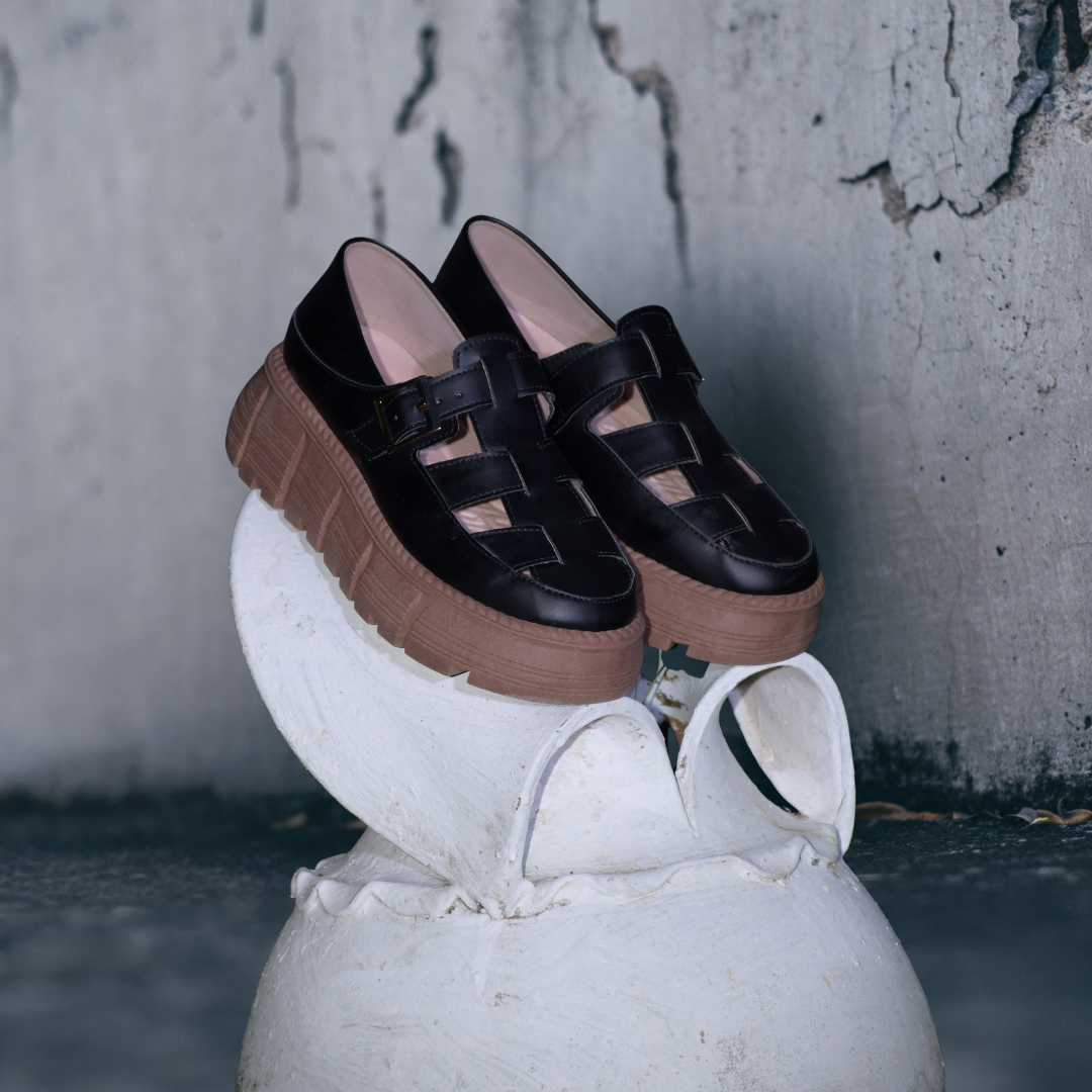 EL MEJOR ESTILO Y ELEGANCIA: SANDALIAS ROMANAS EN CUERO