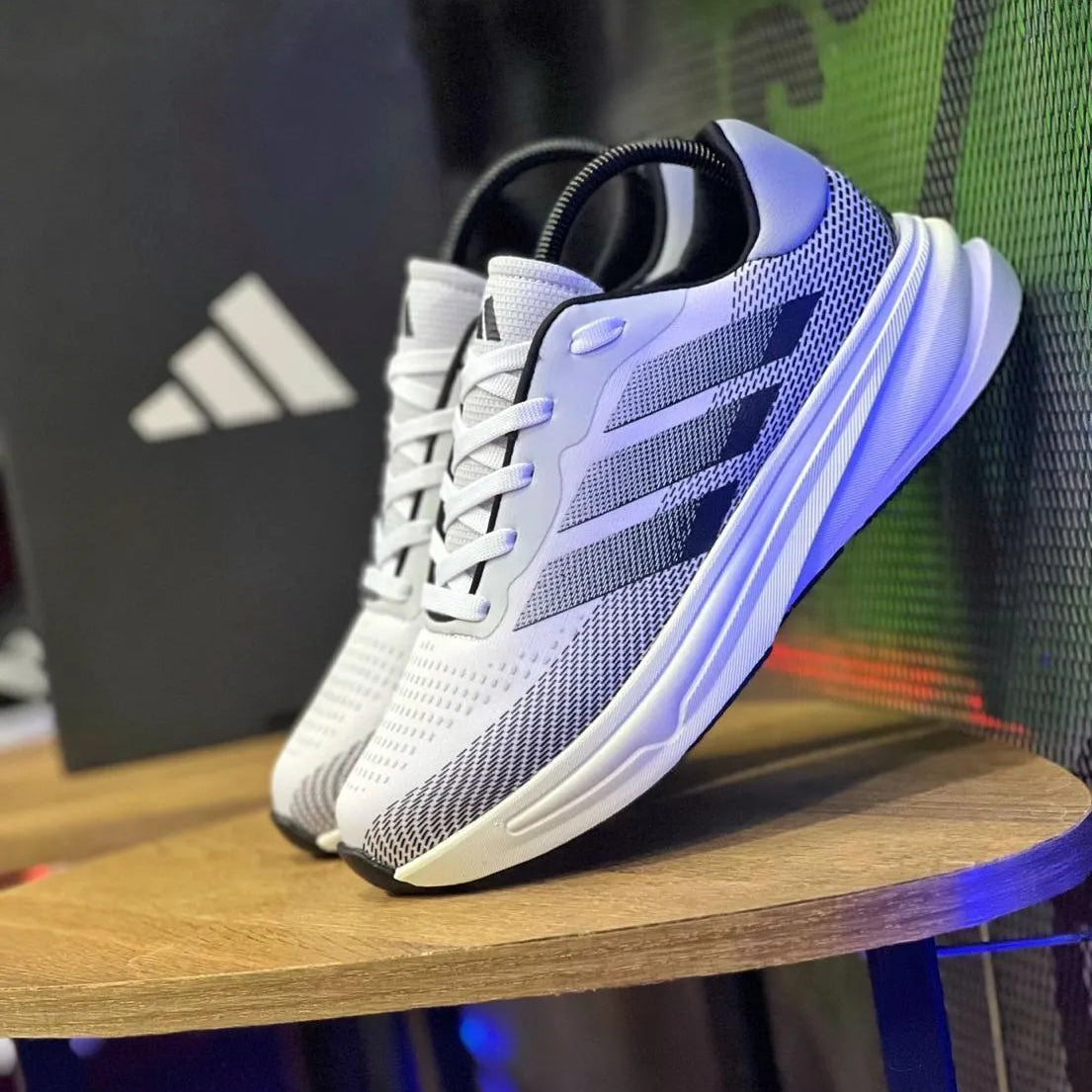 TENIS SUPERNOVA RISE: CALIDAD Y ESTILO EN CUALQUIER LUGAR