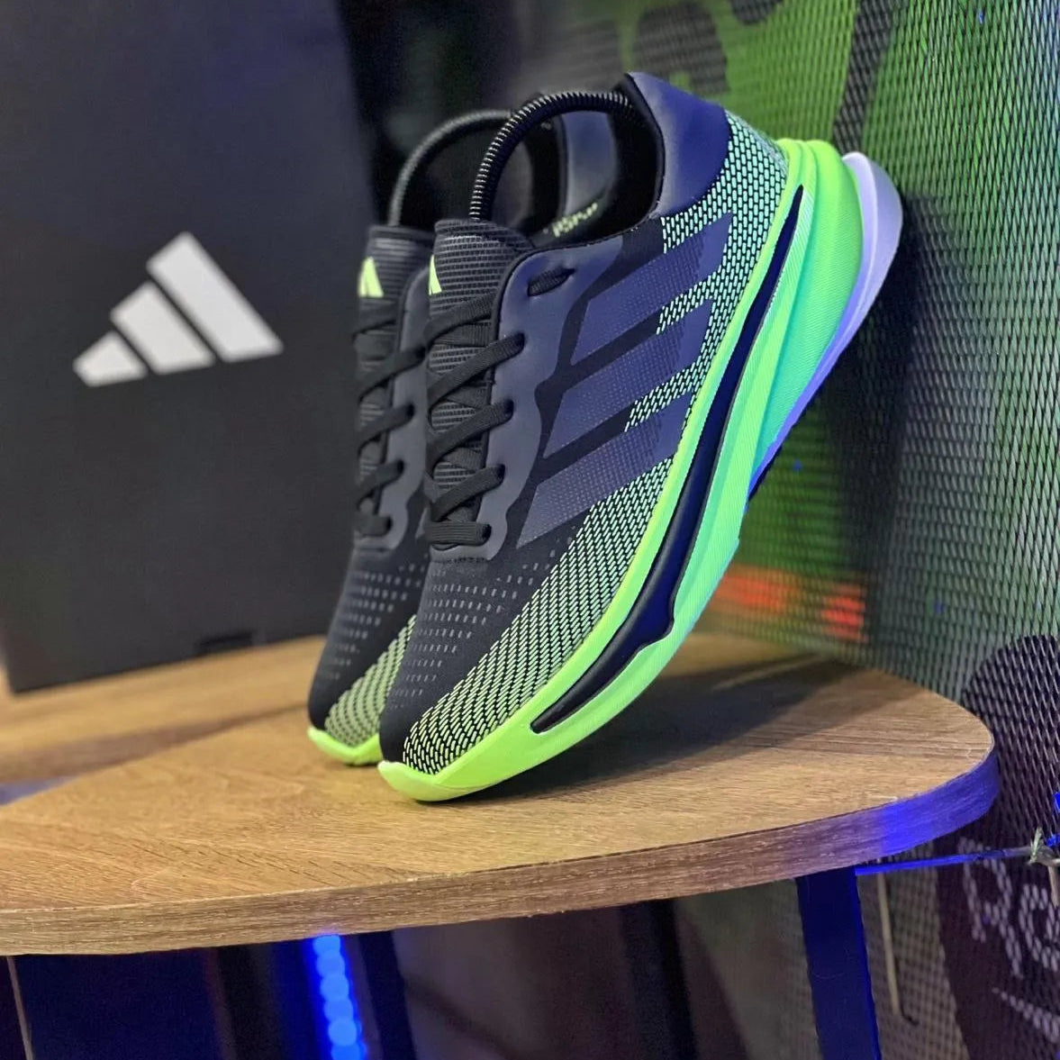 TENIS SUPERNOVA RISE: CALIDAD Y ESTILO EN CUALQUIER LUGAR