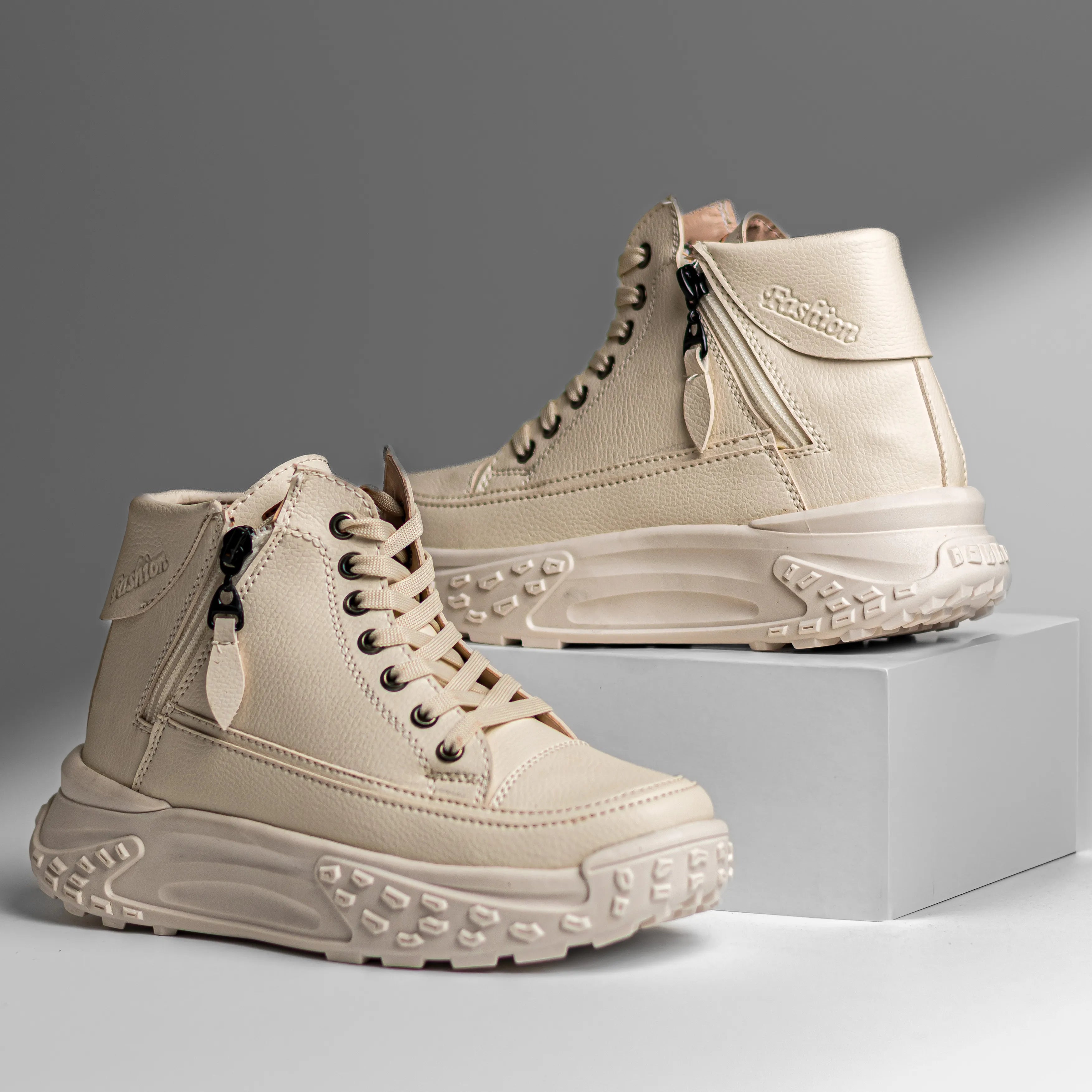 ESTILO Y CONFORT: BOTAS OU XING DAMA URBANS